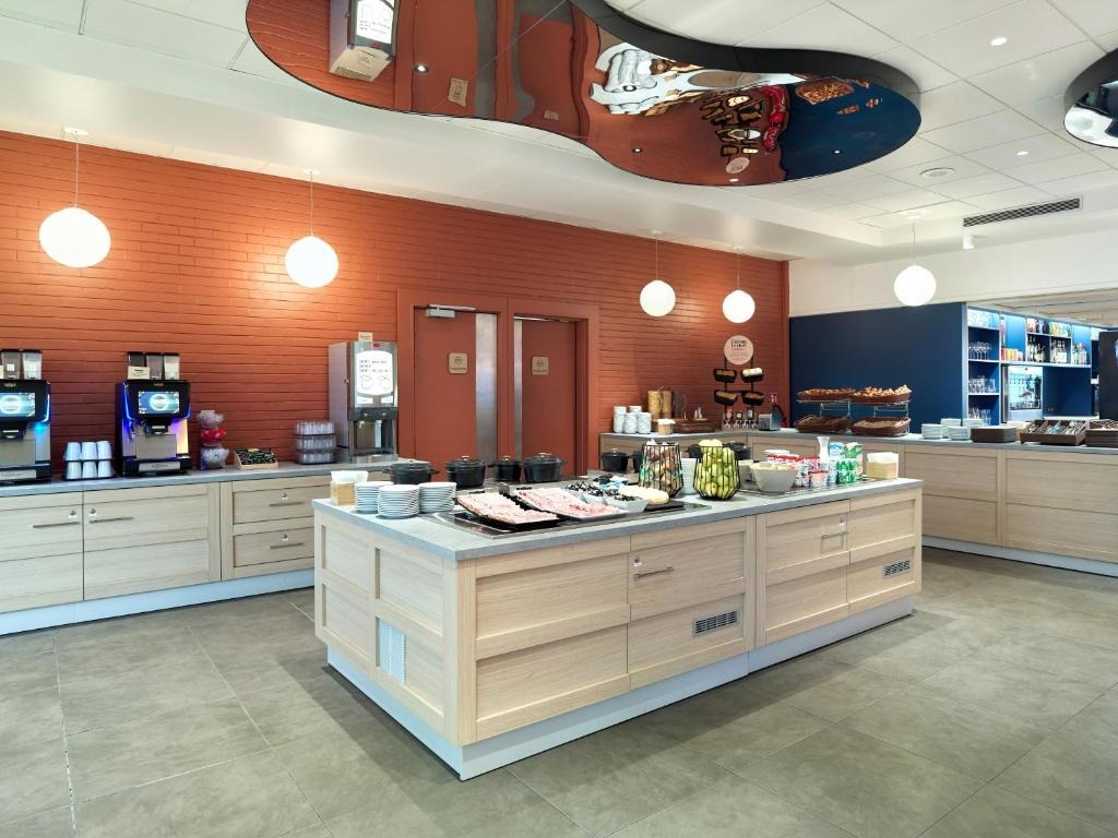 B&B HOTEL Paris — 1