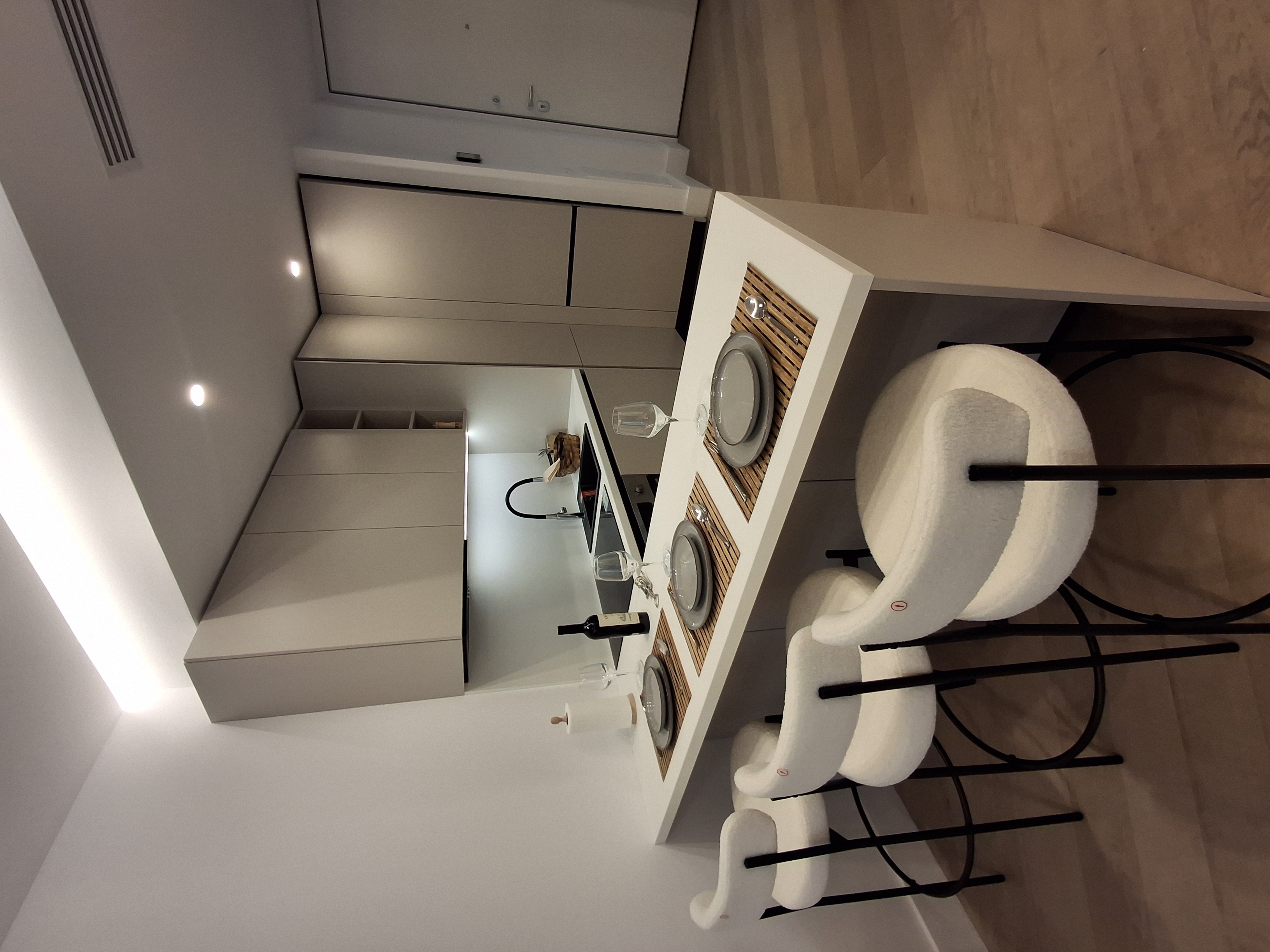 Cortina 126 (173) — 2