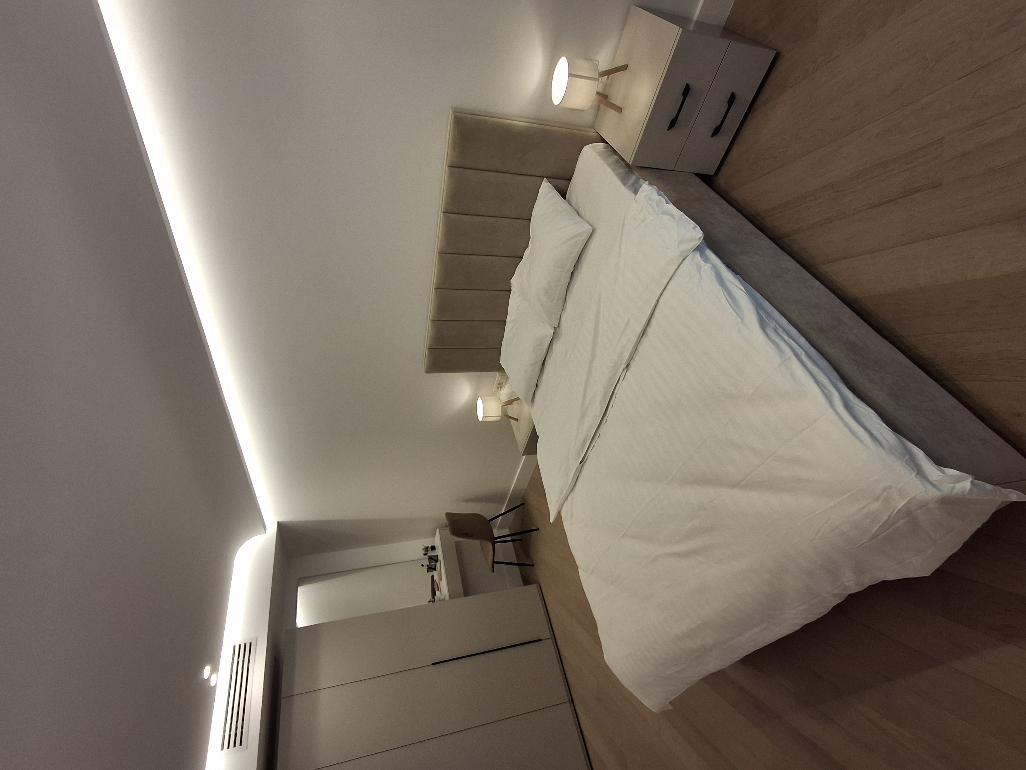 Cortina 126 (173) — 3