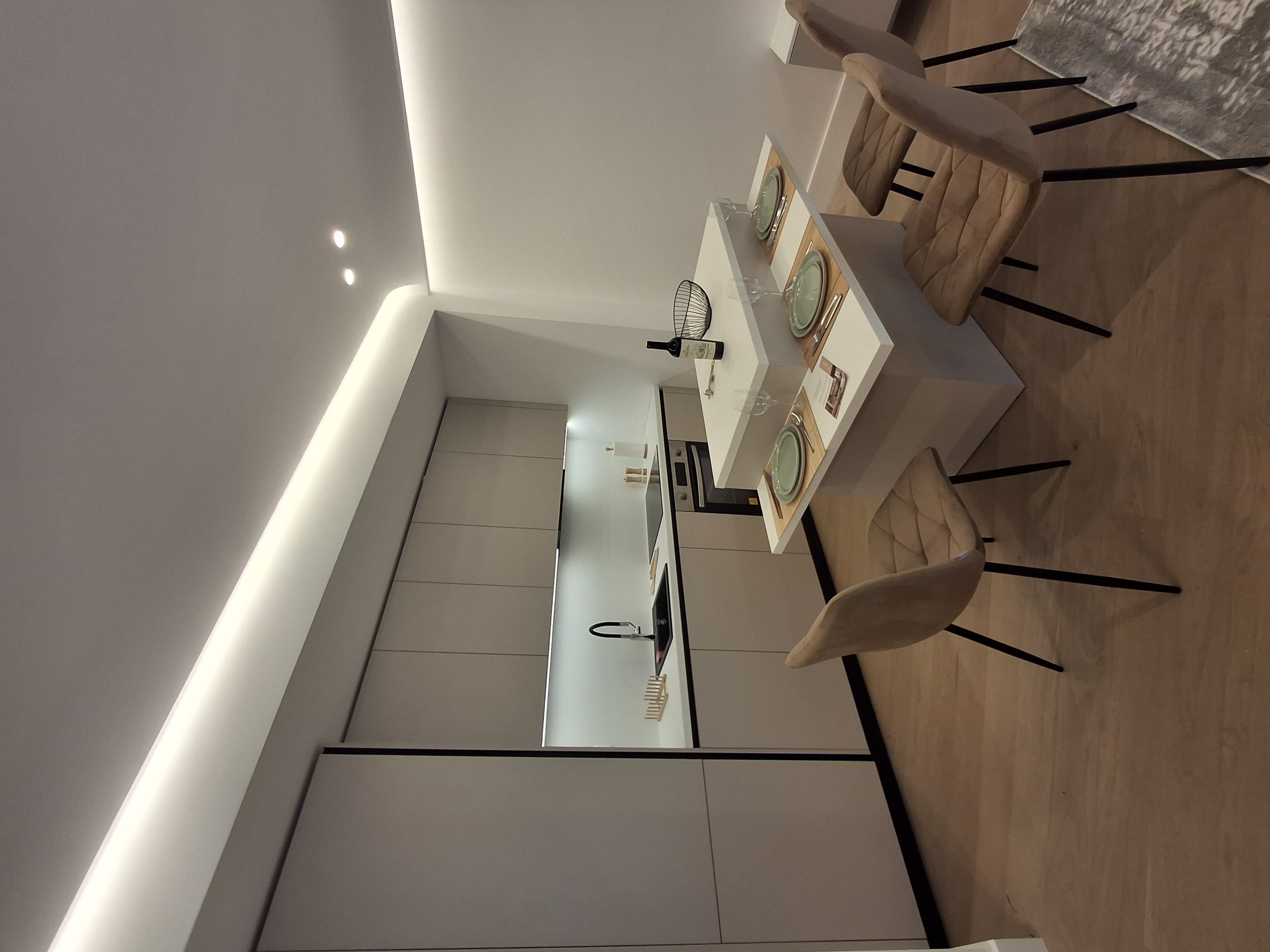 Cortina 126 (186) — 1